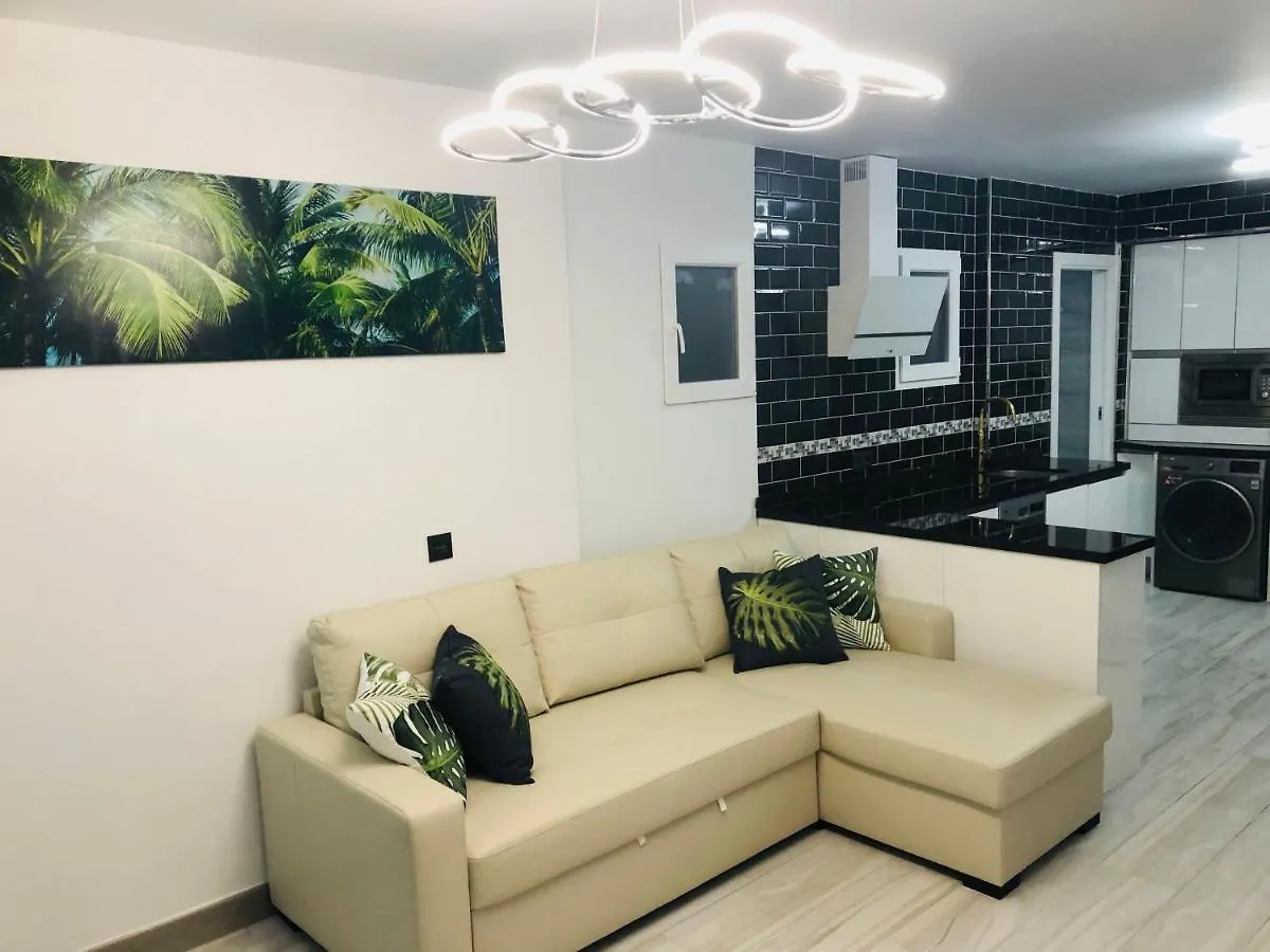 Apartamento Fabrynne Beach Malaga Spain