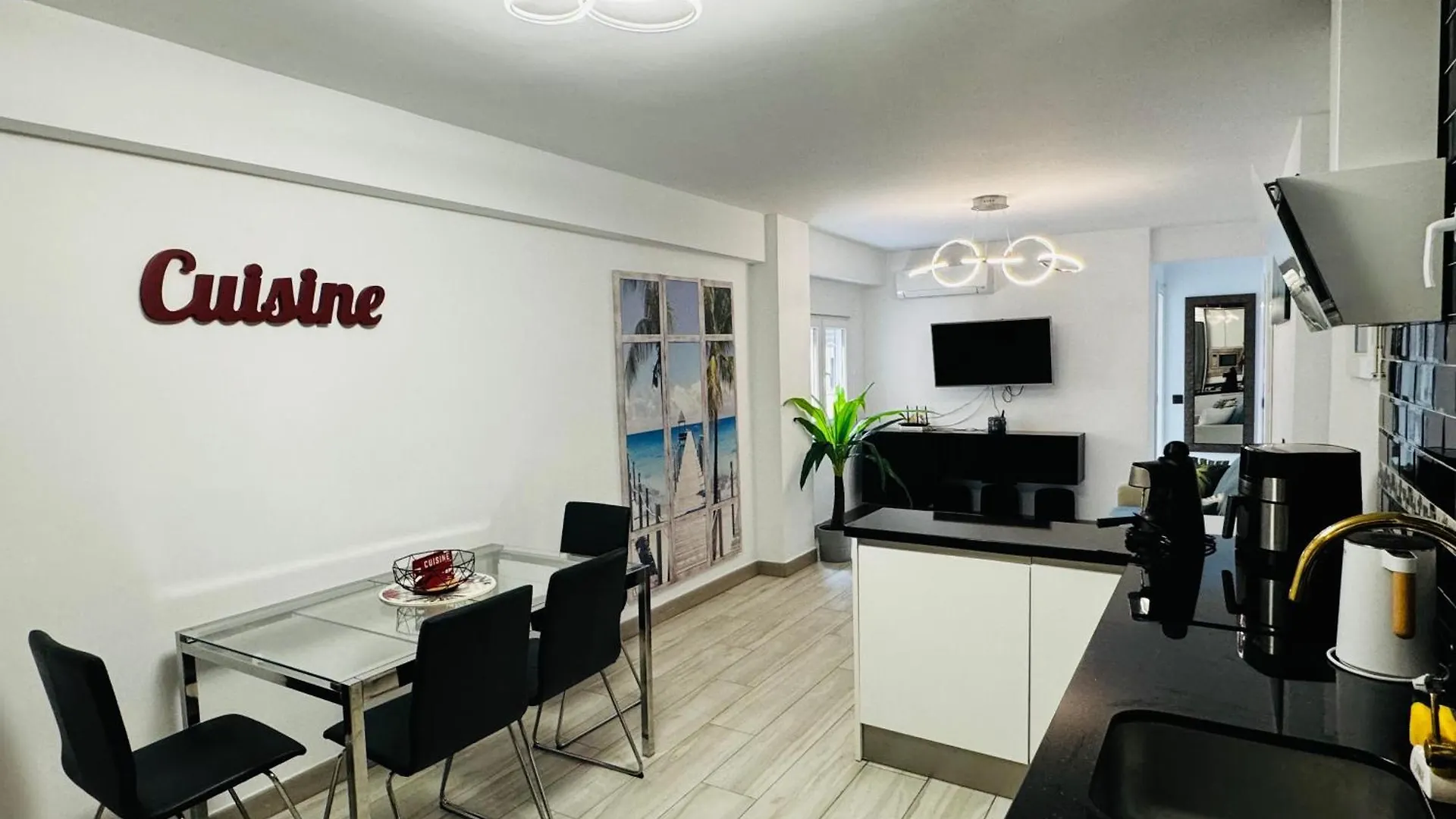 Apartamento Fabrynne Beach Malaga 0*,